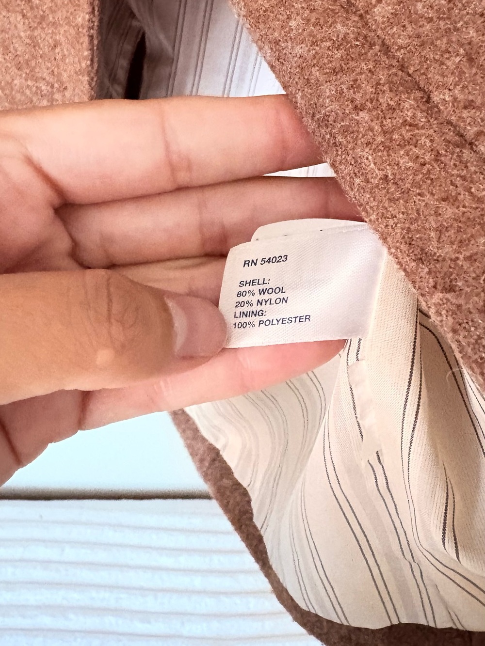 Gap women’s wool blazer— Casual Everyday Comfort - Picture 4 of 5